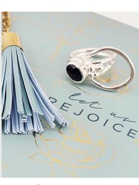 BLUE SAPHIRE HANDMADE RING BRUTALIST DESIGN IN RECYCLED STERLING SILVER SIZE 7